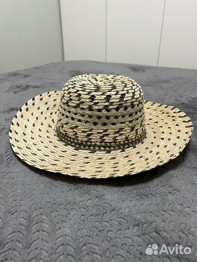 Соломенная шляпа