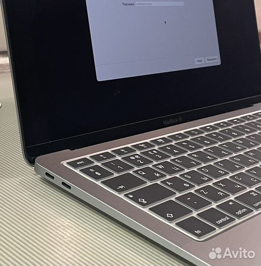 MacBook Air 13 M1 2020 8/256 Идеал