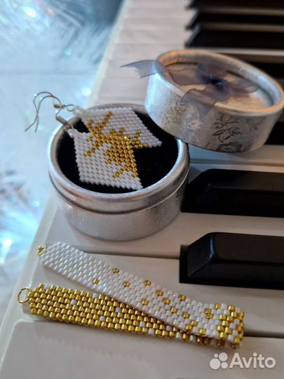 Украшения из бисера ручной работы