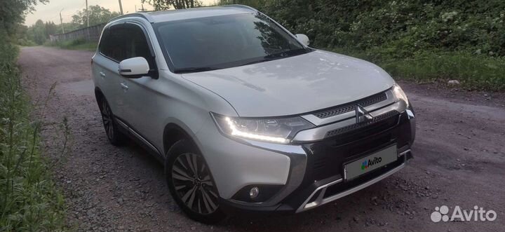 Mitsubishi Outlander 2.0 CVT, 2018, 31 105 км