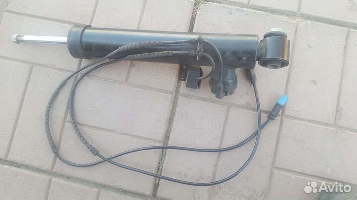 Стойка амортизационная 37126863176