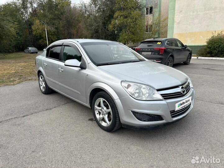 Opel Astra 1.6 AMT, 2008, битый, 158 000 км