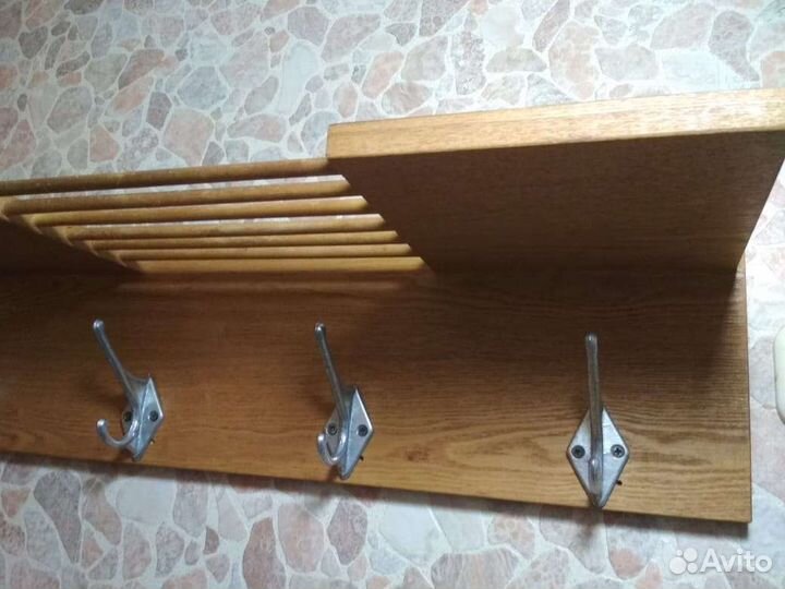 Вешалки в прихожую