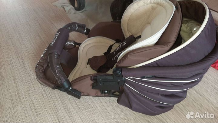 Коляска 2в1 tutis zippy