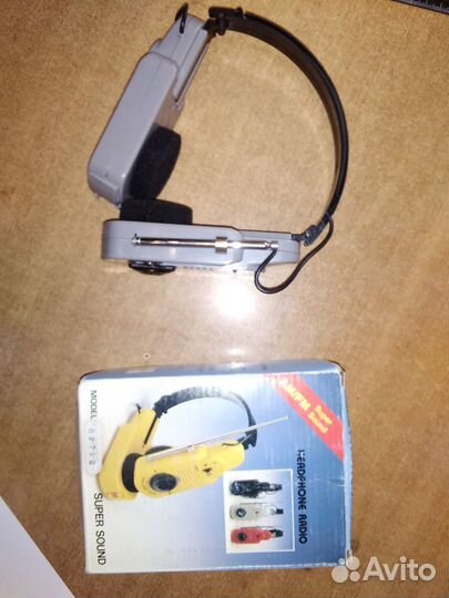 Портативный радиоприёмник наушники