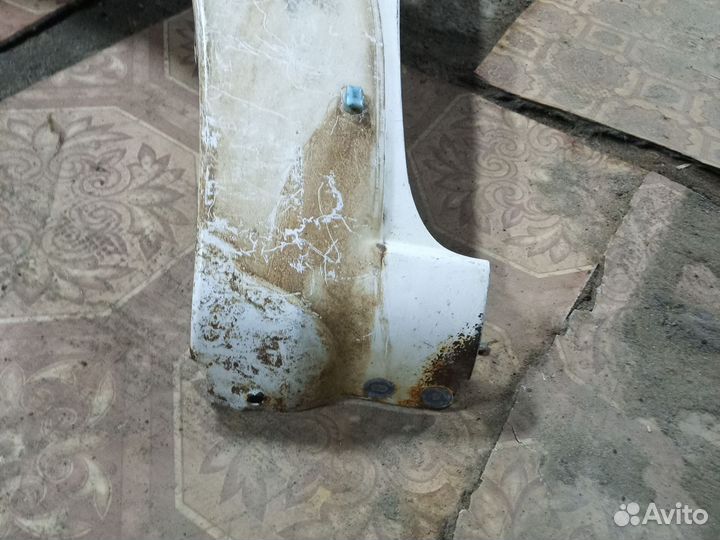 Крыло переднее левое