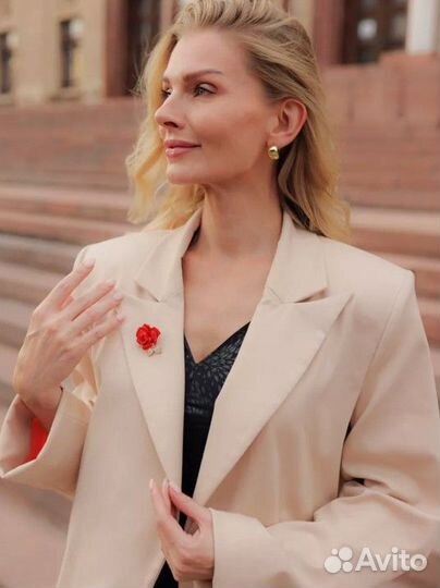 Брошь цветок Красная роза