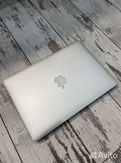 Apple MacBook Pro 13, Intel Core i7 3,1GHz, 16гб