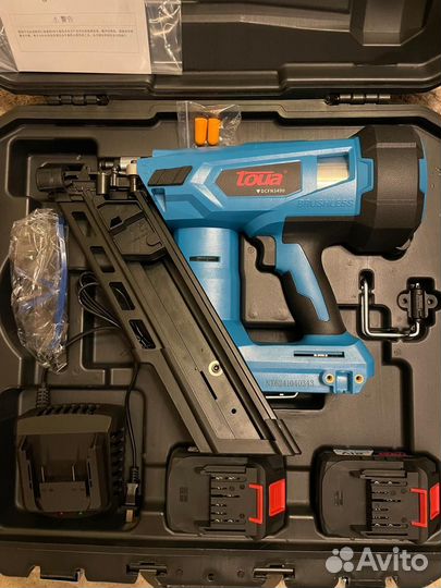 Аккумуляторный гвоздезабивной пистолет dcfn3490