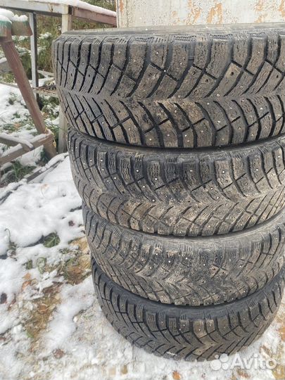 Michelin X-Ice North 4 195/65 R15