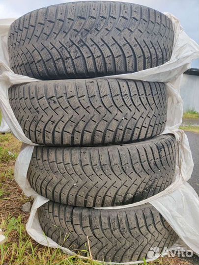 Michelin X-Ice North XIN2 225/65 R17