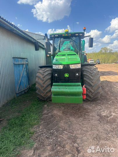 Трактор John Deere 8335R