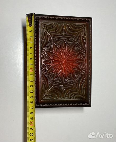 Шкатулка резная деревянная