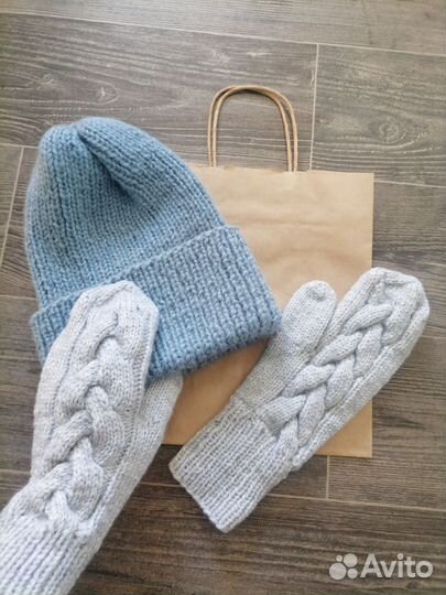 Комплект шапка варежки