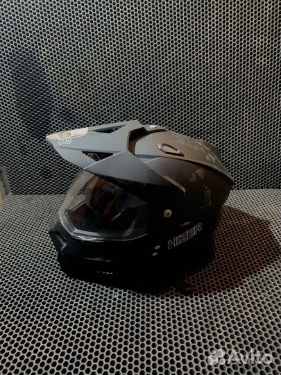 Шлем hizer