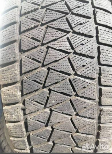 Bridgestone Blizzak DM-V2 265/60 R18