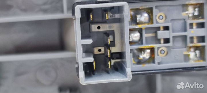 Кнопка стеклоподъёмника Chevrolet Lacetti