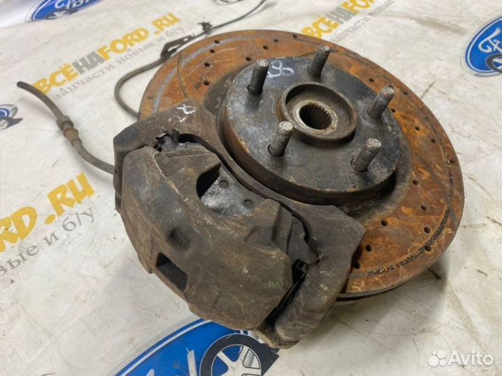 Кулак поворотный передний левый Mitsubishi