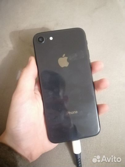 iPhone 8, 64 ГБ