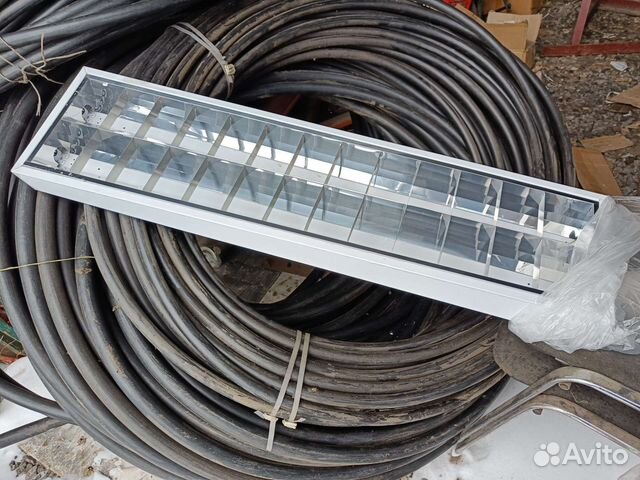 Светильник люминесцентный потолочный 2*36