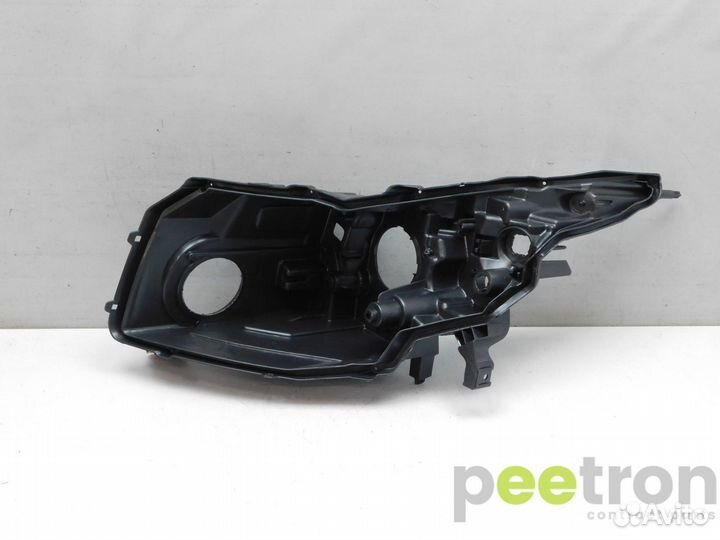 Б/У Б/У Корпус фары левой новая 260601CJ0A nissan