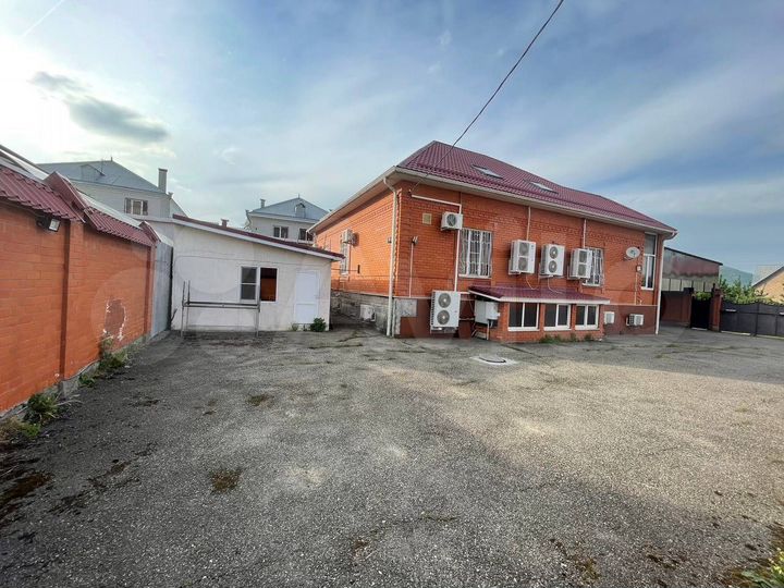 Дом 650 м² на участке 9 сот.