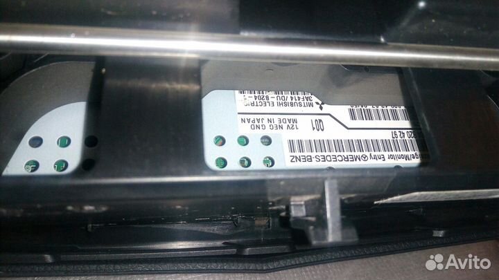 Дисплей мерседес+головное устройство мерседес С200