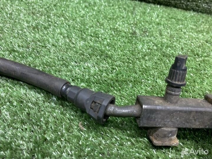 Топливная рампа Kia Shuma