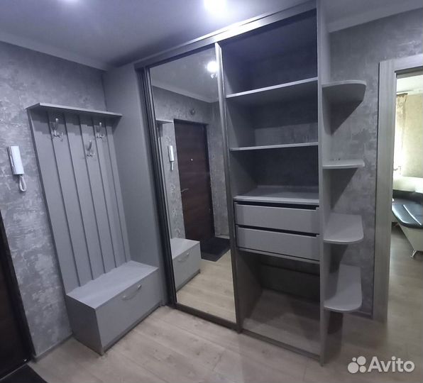 Шкаф в прихожую