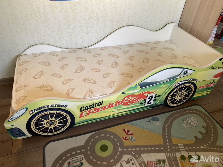 Детская кровать машина с матрасом