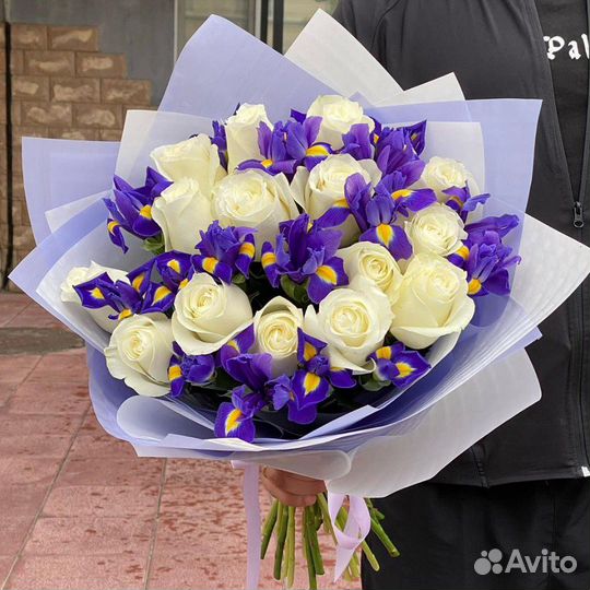 Букет Цветы Розы Ирисы