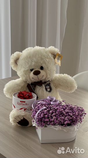 Кайфовый подарок (гипсофила, мишка, конфеты)