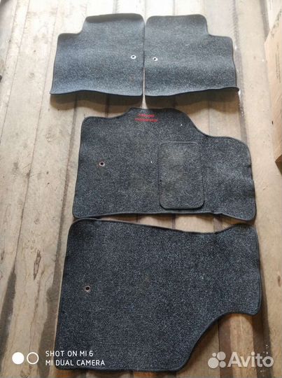 Автомобильные коврики ворсовые