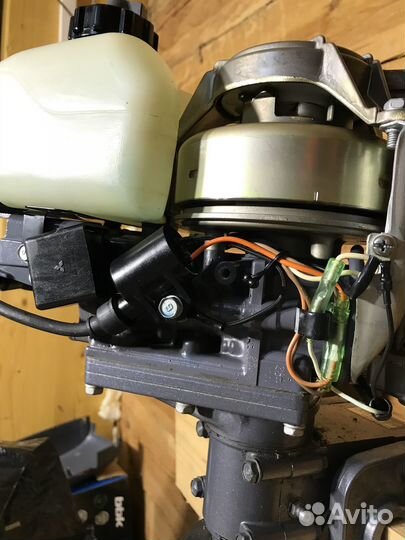 Продается лодочный мотор Yamaha 2 л.с.+чехол+3 спа