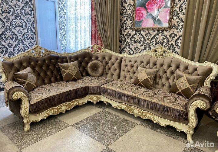 Диван угловой классика