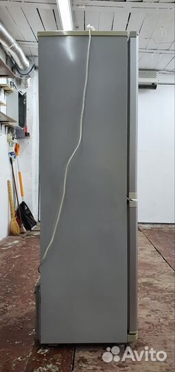 Холодильник Самсунг(модель RL17mbms)