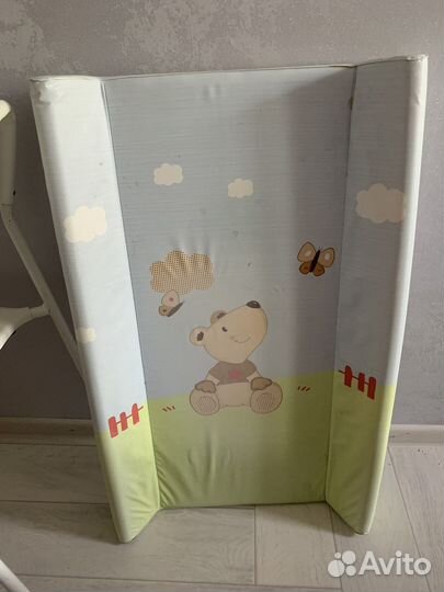 Пеленальный столик на кроватку