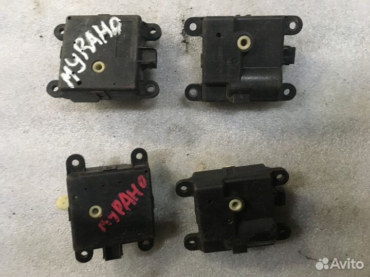 Моторчик привода заслонок отопителя