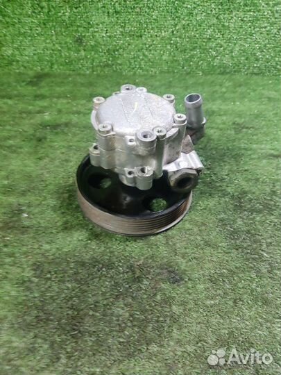 Насос гидроусилителя руля Nissan Almera G15