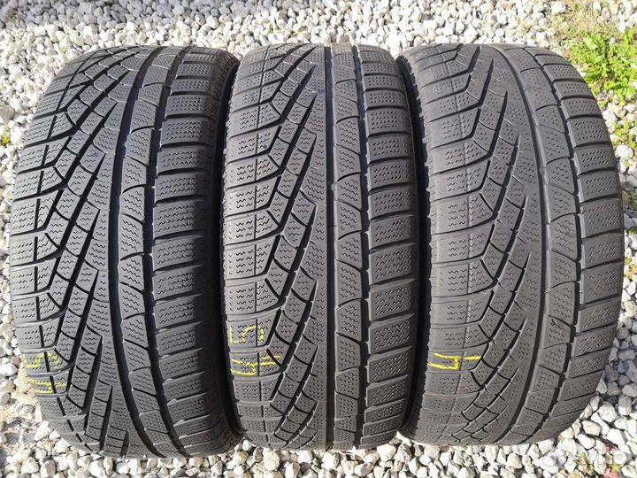Pirelli Winter Sottozero 210 225/45 R18