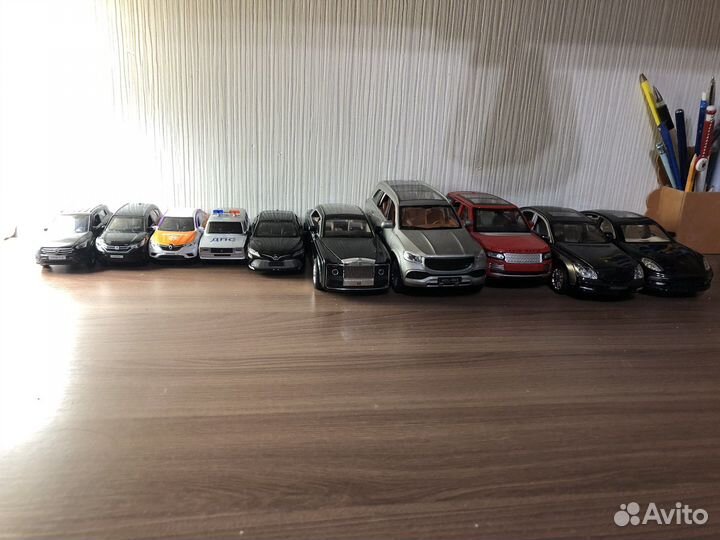 Машинки металлические