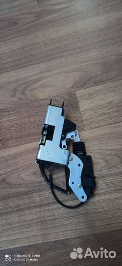 Замок багажника шевролет нива