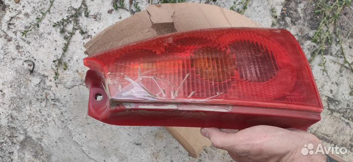 Фонарь задний правый Пежо 307 sw