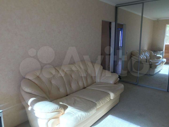 1-к. квартира, 42 м², 2/9 эт.