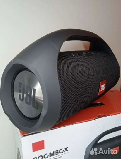 JBL BoomBox мощная переносная колонка