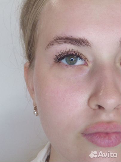 Лэшмейкер-бровист