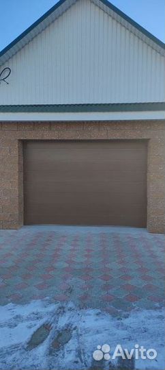 Гаражные секционные ворота