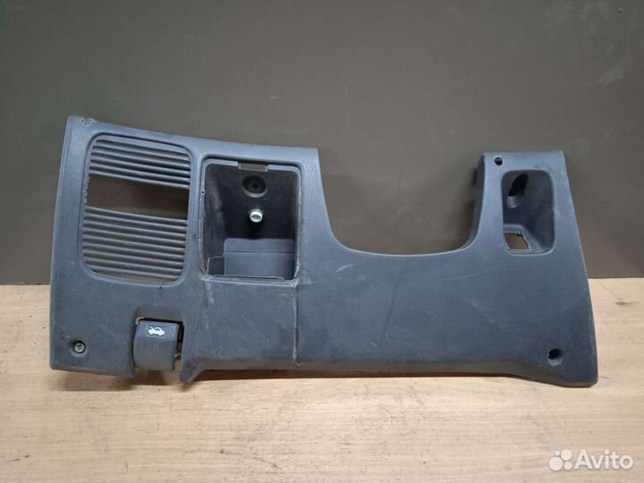 Накладка торпедо под руль Mitsubishi carisma