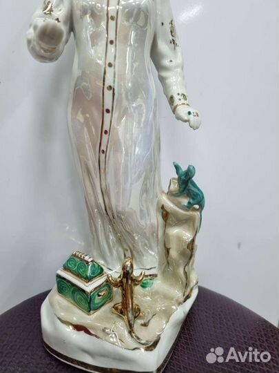 Статуэтка фарфор.Хозяйка медной горы, Дулево СССР