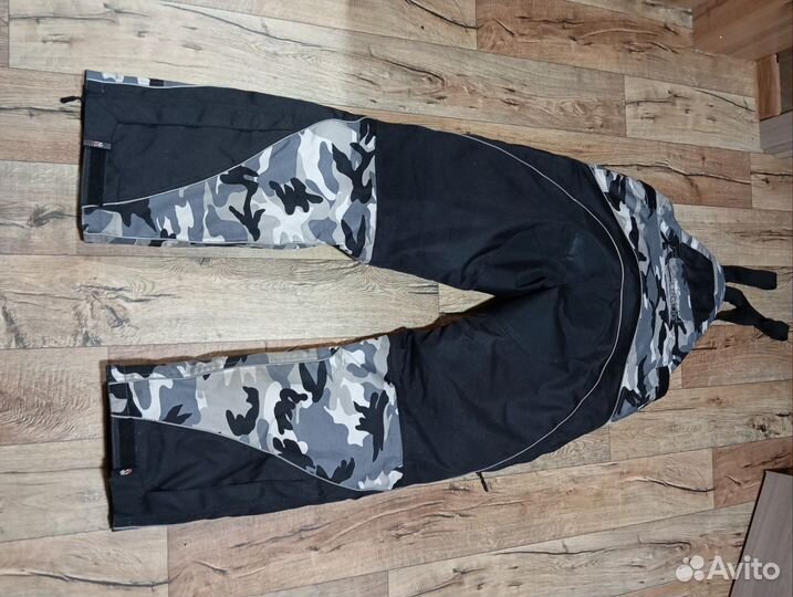 Продам костюм снегоходный